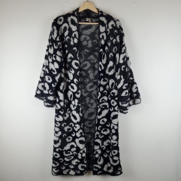 Akemi + Kin Open Cardigan One Size Black Cheetah Kimono Sleeve Long line Eyelash - Picture 1 of 10